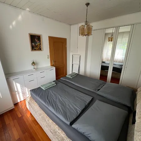 Limes Carnuntum Mit Terrasse Und Garten 度假居 *