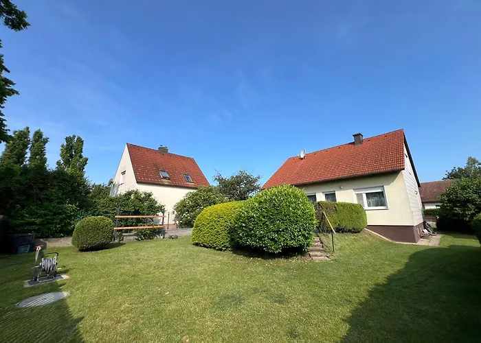 Limes Carnuntum Mit Terrasse Und Garten Nyaraló